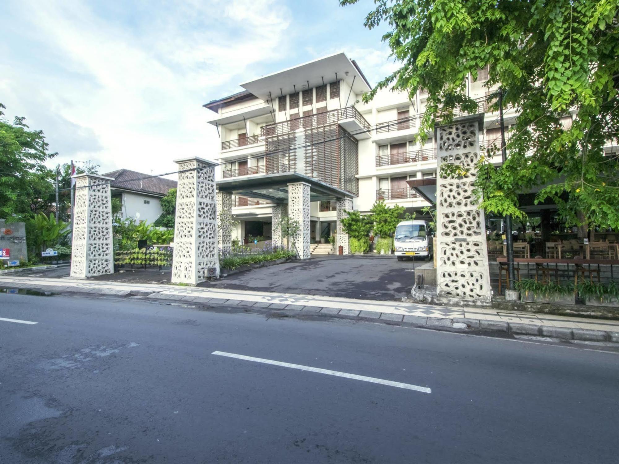 Sun Island Hotel & Spa Kuta Kuta  Exterior photo